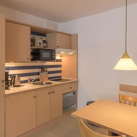 Leuchtturm An Der Seebruecke 青斯特